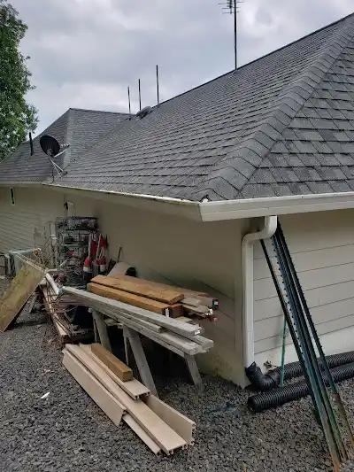 Gutter Cleaner in Kelso, WA Gutter Cleaner in Kelso, WA